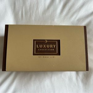 BRAND NEW IN PACKAGING MAUI JIM SUNGLASSES!!!!!